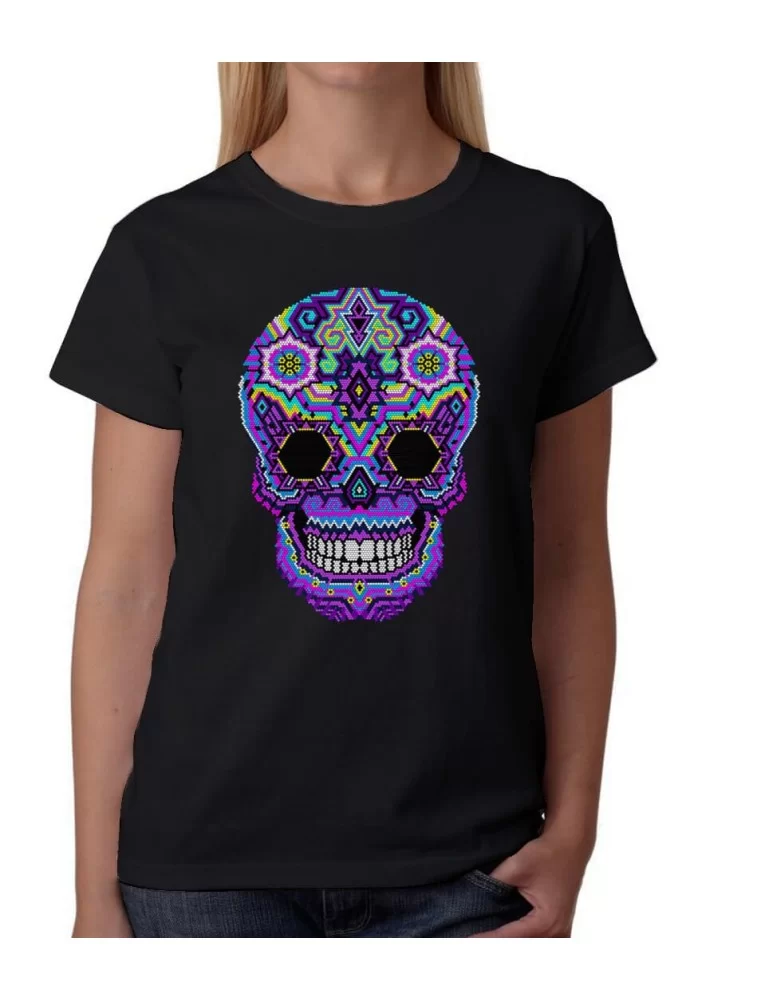 T-shirt printed of Huichol skull