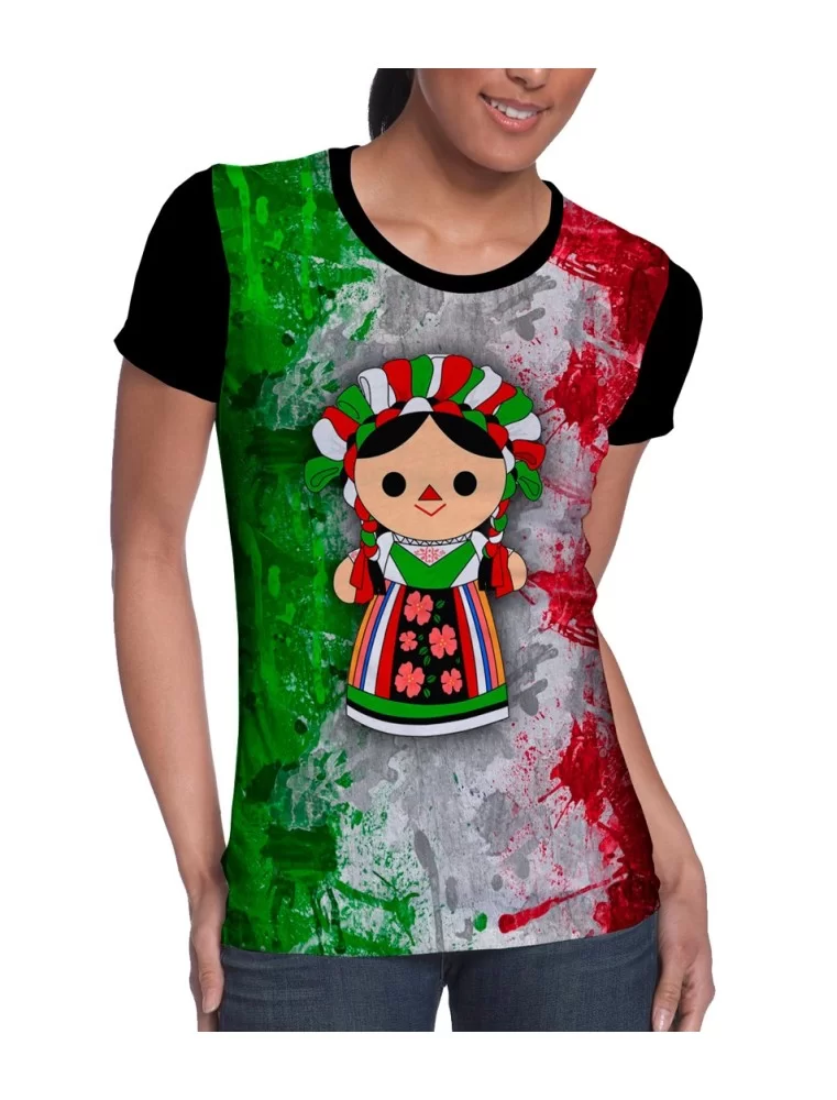 Playera de muñeca María con fondo de los colores patrios