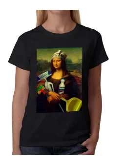 Monalisa t-shirt doing the cleaning