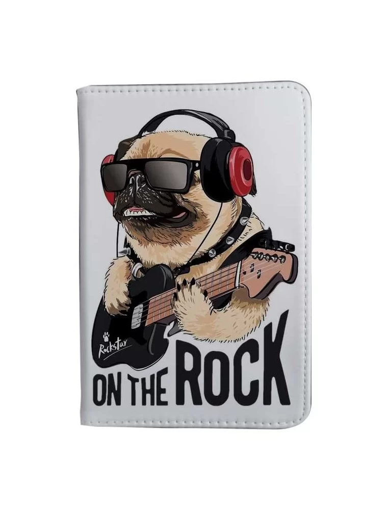 Funda para pasaporte perro pug on the rock